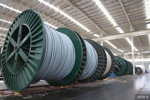 用電動彎管機彎制電纜保護管時應注意什么？